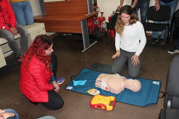Usposabljanje za uporabo defibrilatorja