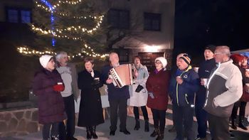 Ulica ljubezni in cvetja na dan sv. treh kraljev Ulica ljubezni in cvetja na dan sv. treh kraljev