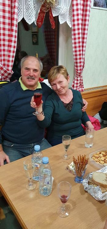 Prgišče ali ščepec, vsega po malem Prgišče ali ščepec, vsega po malem