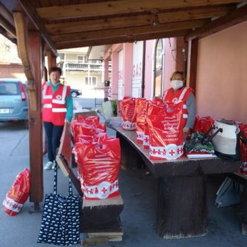 Rdeči križ ne počiva