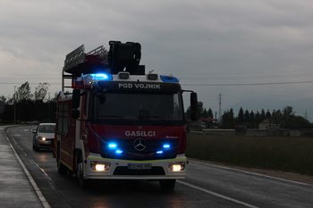 V PGD Vojnik dobili gasilsko vozilo z reševalno platformo V PGD Vojnik dobili gasilsko vozilo z reševalno platformo