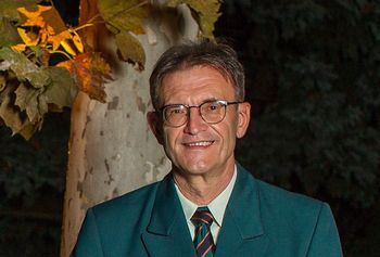 Znanje in pamet v roke