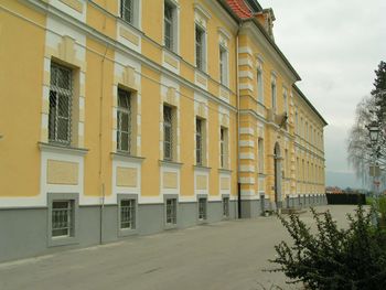 Kljubovanje aktualnim izzivom na temeljih bogate zgodovine