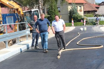 Foto utrinki: Nov most v Kaplo prevozen