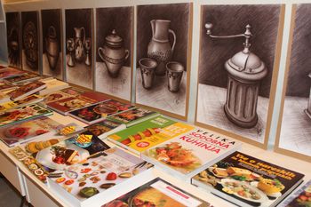 Utrinki iz razstave Kuharske knjige skozi čas