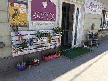 Umik zabojnika za tekstil in napotitev občanov v CPU Vojnik