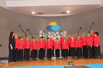 »Kdor poje, slabo ne misli!«