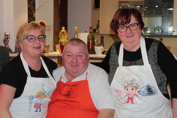 Uspela delavnica peke krofov Uspela delavnica peke krofov