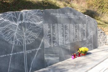 Še vedno v naših mislih in srcih Še vedno v naših mislih in srcih