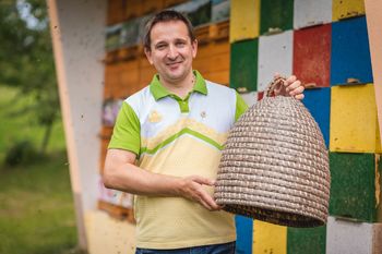 Praznovanje 5. SVETOVNEGA DNE ČEBEL Praznovanje 5. SVETOVNEGA DNE ČEBEL