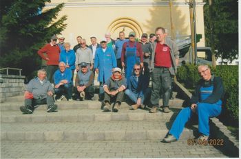 Vojniške butare velikanke spet ponosno stojijo! Vojniške butare velikanke spet ponosno stojijo!