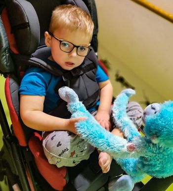 Humanitarno: Komedija Kam iz zadrege