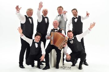 Prireditev zaradi napovedanega slabega vremena odpade: Koncert Prifarskih muzikantov na gradu Lemberg