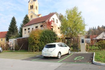 Foto utrinki: Nova električna mobilna postaja in izposoja koles KolesCe v Vojniku