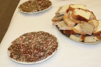 Obvestilo Vinogradniško vinarskega društva Vojnik: OCENJEVANJE VIN, SALAM in ŠPEHOVK 