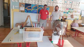 Sodelovanje čebelarjev s POŠ Nova Cerkev na kresni noči osnovnošolk in osnovnošolcev  