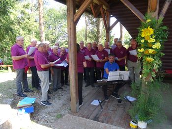 Prepevanje na potepanju MPZ  France Prešeren Vojnik 