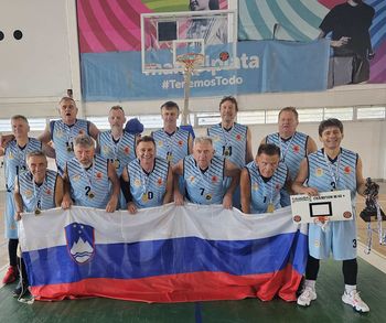 Velik uspeh slovenskih košarkarskih veteranov