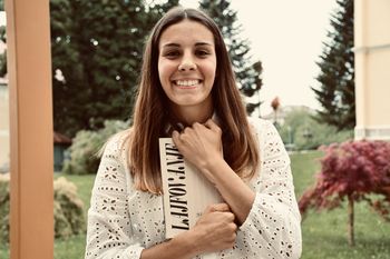 LAJFOVANJE ... je naslov prve knjige mlade avtorice Nine Kajzba!