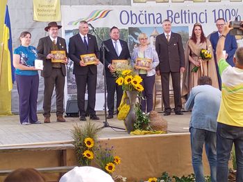 Vojniški čebelarji na 7. svetovnem dnevu čebel v Beltincih