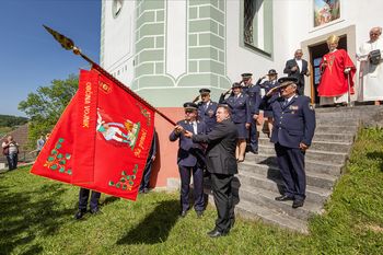 Gasilska maša in razvitje praporov v Vojniku Gasilska maša in razvitje praporov v Vojniku