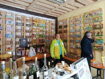 Okrogla miza o apiterapiji in podelitev certifikatov novi generaciji apiterapevtov.