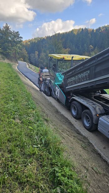 Pogled na leto izzivov in dosežkov Pogled na leto izzivov in dosežkov