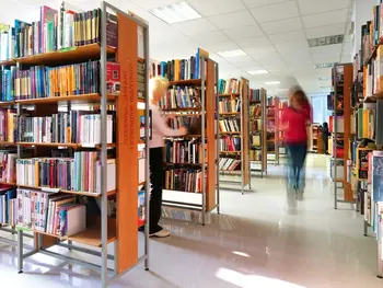 Bogat program in hitrejša izposoja
