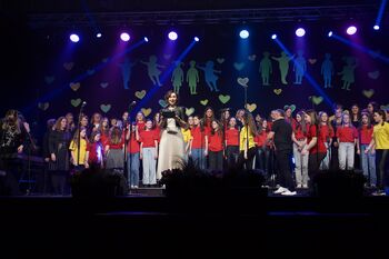 Most med šolo, starši in skupnostjo