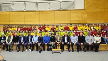 Podpis pogodbe z izvajalcem del za gradnjo in začetek gradbenih del