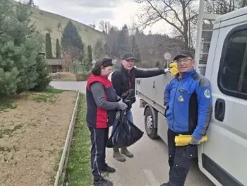Z izvedbo čistilne akcije v cvetoče pomladne dni