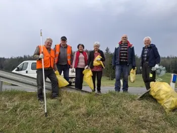 Z izvedbo čistilne akcije v cvetoče pomladne dni