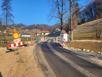 Izgradnja dveh škatlastih prepustov ter most v naseljih Vizore in Landek