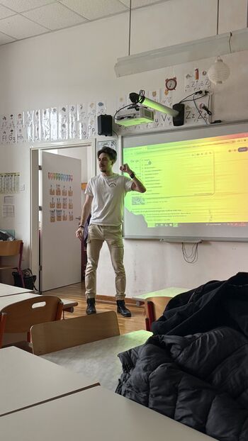 Digitalna modrost namesto zgolj uporabe zaslonov Digitalna modrost namesto zgolj uporabe zaslonov