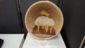 Jaslice Čebelarskega društva Vojnik na razstavi Božičnega vojnika