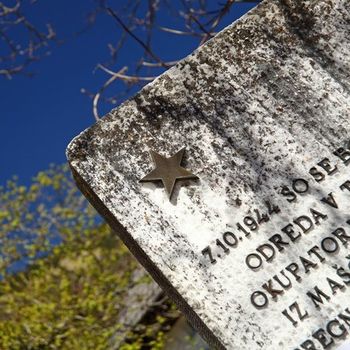 Spomini skozi plamene: NOB in 80 let od požiga vasi Gozd