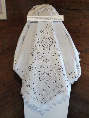 Vabljeni k ogledu filma Peče na Slovenskem