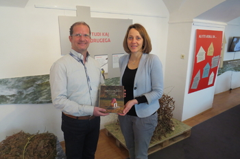  GREGORČKI PRINESEJO LUČ IN POMLAD TUDI V TRŽIČ