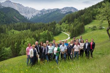  ALPE ADRIA REGIJA DOŽIVETIJ - 155 tisoč evrov za dragocene vsebine dobivamo tudi Tržičani
