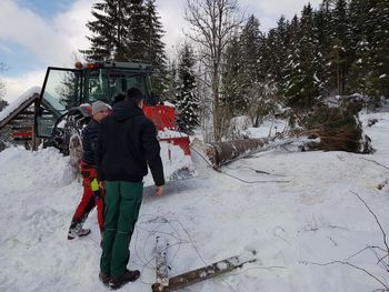 Vomnsk poh jutri pripeljejo na Pustovanje v Tržič