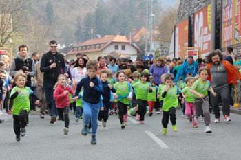 14. tek po ulicah Tržiča