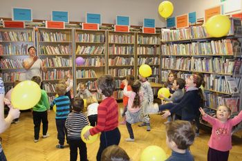 POUČNO, NAGAJIVO, VESELO, ZABAVNO - OTROCI V KNJIŽNICI TRŽIČ POUČNO, NAGAJIVO, VESELO, ZABAVNO - OTROCI V KNJIŽNICI TRŽIČ