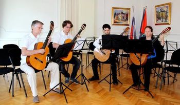 KONCERT KITARSKEGA ANSAMBLA SVARUN