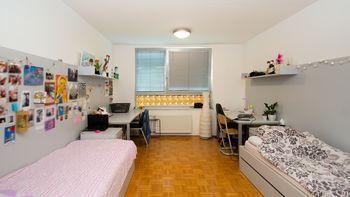 Študentje, pozor, objavljen je razpis za sprejem in podaljšanje bivanja študentov višješolskega in visokošolskega študija v študentskih domovih in pri zasebnikih za študijsko leto 2022/2023