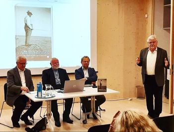 Plaketa dr. Antona Korošca roma v njegov rodni kraj