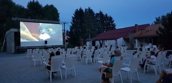 Filmski večer na prostem