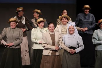 Folklorni večer s pesmijo in plesom