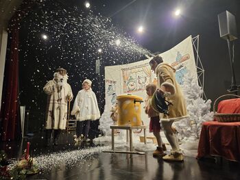 Praznična predstava in obisk dedka Mraza v Šentrupertu