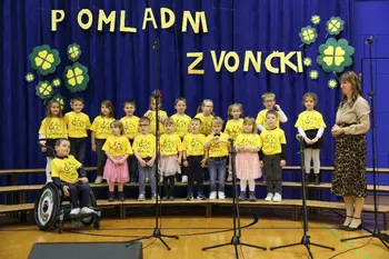 Šentrupertski otroci zapeli na reviji najmlajših pevskih zborov
