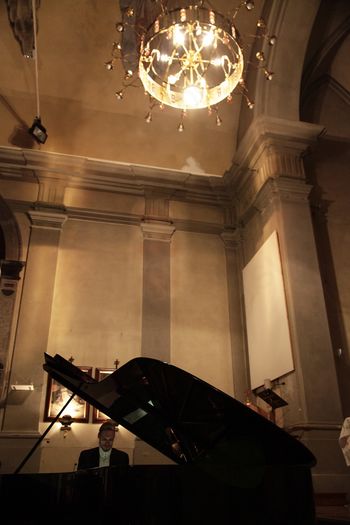  Vrhunska virtuoznost pianista Ivana Skrta